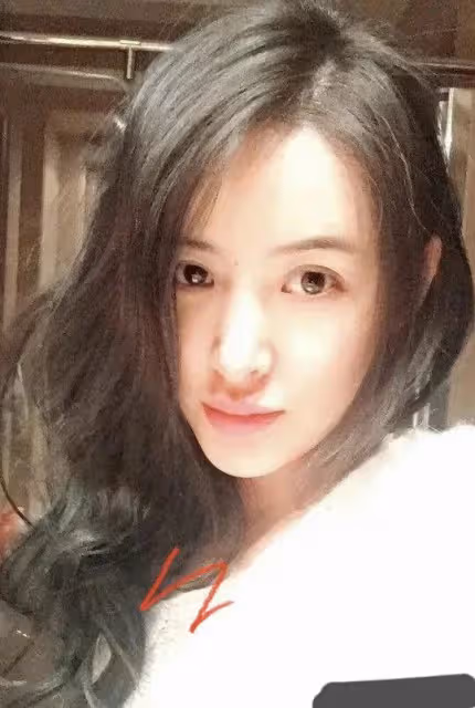 汪峰神秘二女兒汪璟怡近照曝光,父女倆逛街買鑽戒疑為章子怡慶生