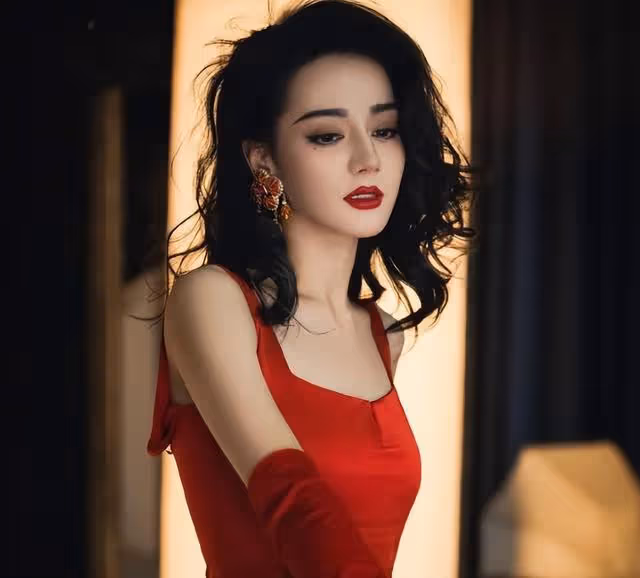 娛記爆瓜:迪麗熱巴懷孕,準確到生子時間,黃景瑜將要升級?