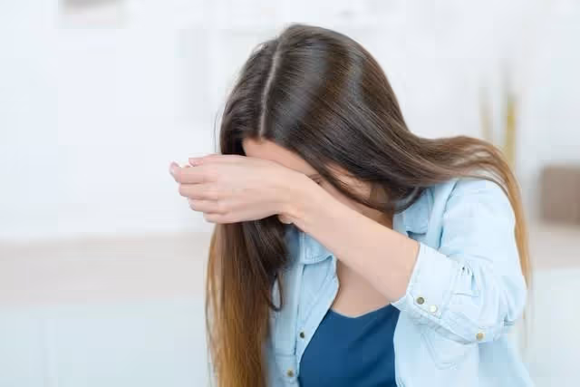 妻子出軌被發現,求他為了兒女和顏面原諒她,他說請放過我
