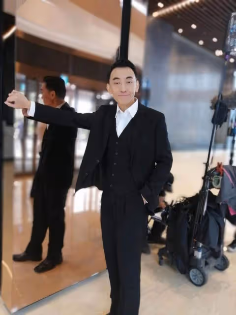 「看清世態炎涼,人情冷暖」55歲徐亨當年破產欠款上億「親友唯恐避之不及」唯有他「二話不說借650萬」淚謝：沒他就沒我