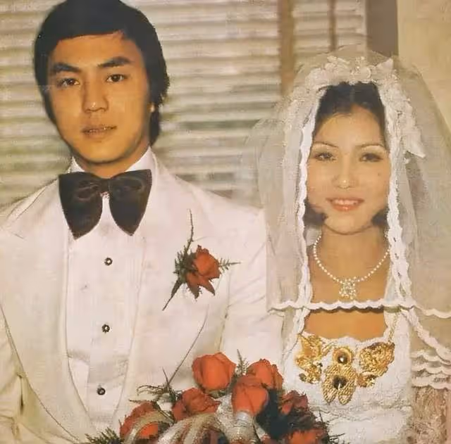76歲影帝狄龍自駕出車禍！開百萬豪車帶小19歲嬌妻，與公交車相撞