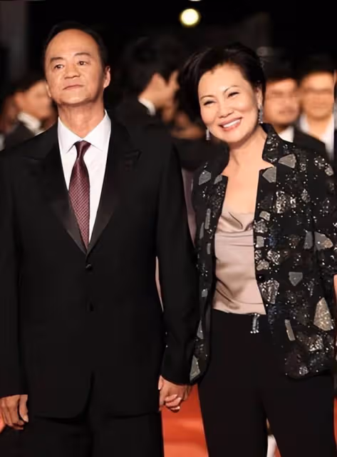 驚險!76歲知名港星攜妻駕車遇交通意外,近年曾多次被傳離世消息