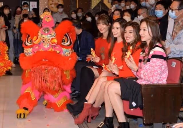 終齊人！TVB應屆港姐失蹤2個月突然現身，多次被傳與公司提早解約
