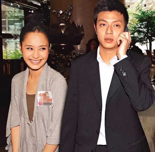 林建岳98歲老母愛駒奪冠,謝玲玲發文祝賀,離婚後與婆婆親如母女