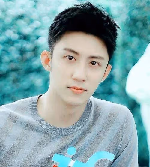 黃景瑜前妻和前女友發類似內容,暗指迪麗熱巴是小三,她們吃醋了