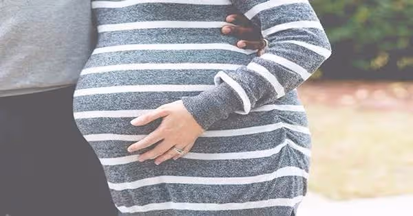 我故意將我和小三照傳給老婆！失婚那天，老婆給我一份「神秘禮物」，揭開真相後讓我崩潰！