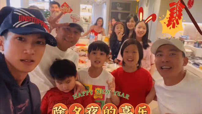 吳尊結束澳洲之旅返回上海，送兒女上學，NeiNei姐弟書包超大搶鏡
