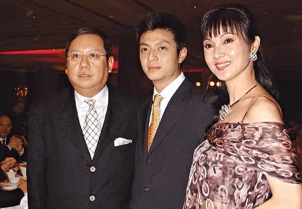 99歲余寶珠與長孫林孝賢愛駒奪冠，66歲謝玲玲曬照慶祝，情同母女