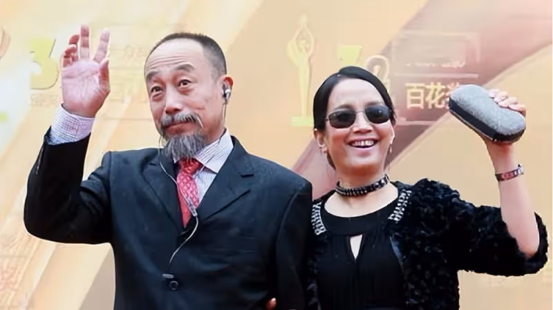 滾回去！孫海英夫婦疑似移民失敗，回國養老發不老實，被網友聲討