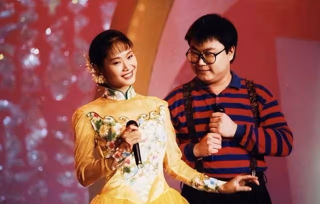 離婚24年後,回頭再看於文華和李凡二人境遇,夫妻差距太明顯