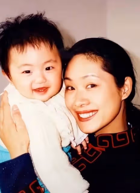 離婚24年後,回頭再看於文華和李凡二人境遇,夫妻差距太明顯