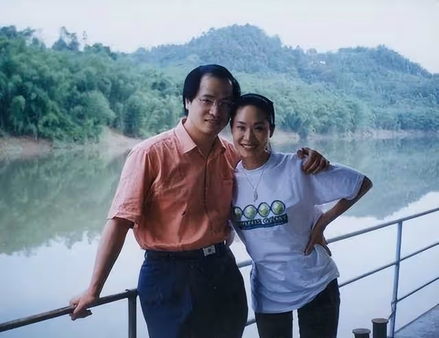 離婚24年後,回頭再看於文華和李凡二人境遇,夫妻差距太明顯