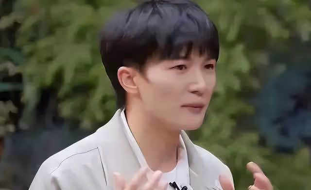 周深問希林娜依·高:想不想成為田震一樣的歌手?希林回答讓人笑翻