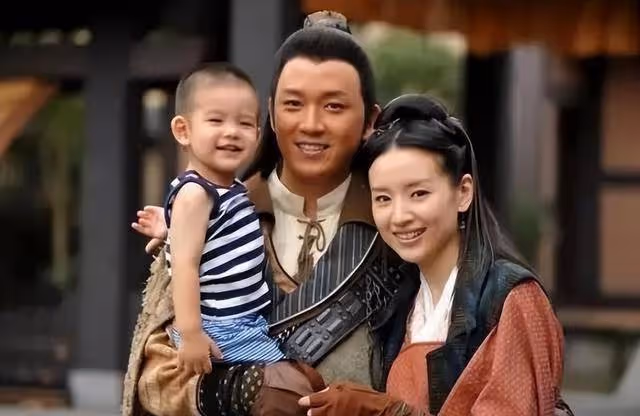 離婚11年後破鏡重圓,董潔潘粵明讓我們再次選擇相信愛情