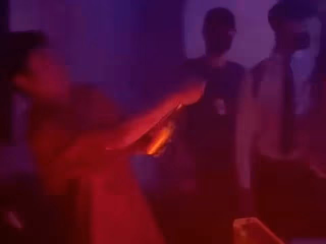 王思聰打人風波後現身,和友人前往夜店嗨皮,直接消費30瓶黑桃A