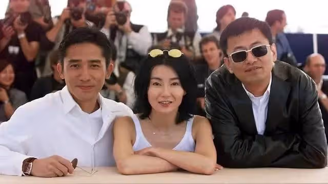 58歲劉嘉玲罕見曬泳裝照,身材火辣凹凸有致,撇下樑朝偉安心度假