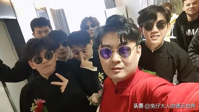 德雲社岳雲鵬外甥發文,被師叔調侃引熱議,說相聲的真沒好人