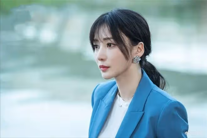 楊冪、柳岩、熱巴身上的性凝視,揭露圈內多少看破不說破的秘密?