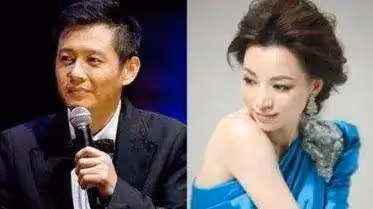 曾是著名主持人,主持過春晚與董卿相戀,現如今56歲風光不在