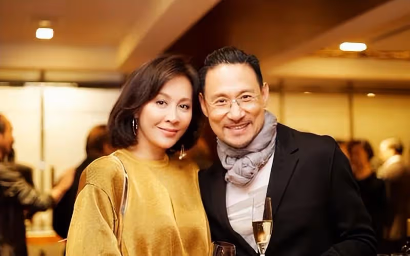 劉嘉玲曬與張學友合照,61歲歌神鬍子花白顯蒼老,兩人同框差距大