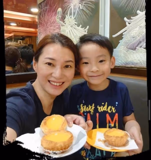 罕曬合照!前港姐感激兒子支持再婚組新家,攜兩子改嫁豪門成闊太