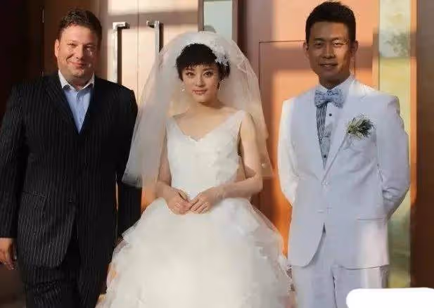 張譯公司闢謠聲明提抽菸,孫儷無辜遭網暴,影響《中國桌球》宣傳