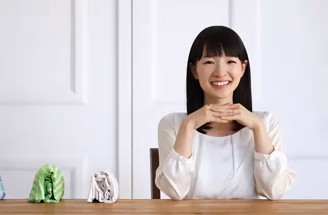 果然，人設崩塌才是追星最大爽點！三胎後的她，徹底擺爛了…