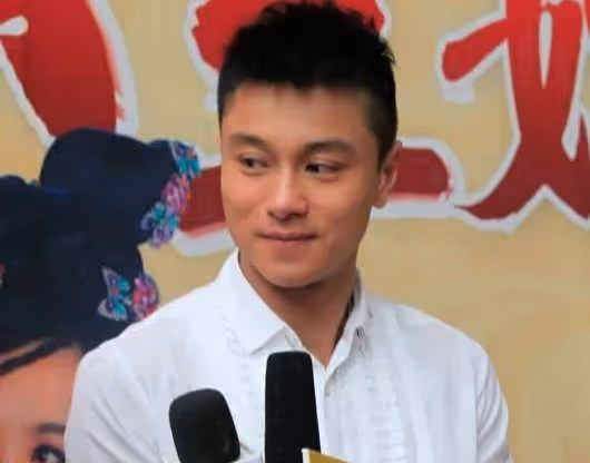 TVB勵志男神黃浩然,事業起色卻曾被罕見病困擾,如今過得怎樣