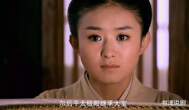 讓於正連發14張美照,被網友贊長得像趙麗穎,22歲趙晴勢頭真猛!