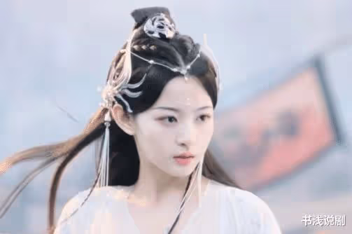 讓於正連發14張美照,被網友贊長得像趙麗穎,22歲趙晴勢頭真猛!