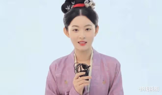 讓於正連發14張美照,被網友贊長得像趙麗穎,22歲趙晴勢頭真猛!
