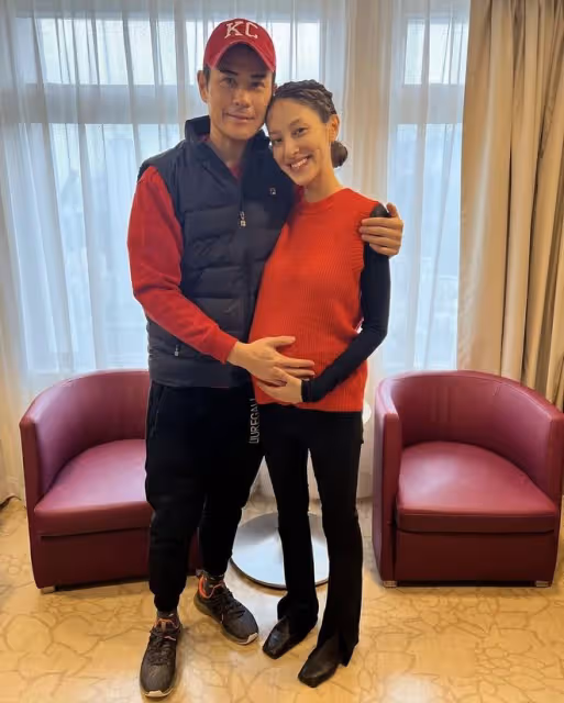 鄭嘉穎夫婦慶祝三胎兒子滿月,陳凱琳恢復元氣,寶寶長得像混血兒