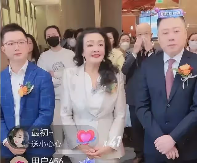 改主意了!公開不會「傳位」給兒子後,張蘭又有新動作
