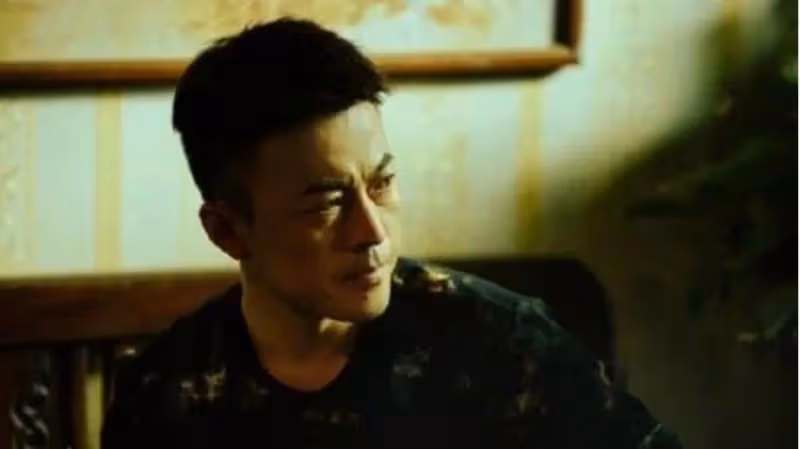原來「唐小龍」是最大贏家！父親是圈內知名導演，妻子貌美如花