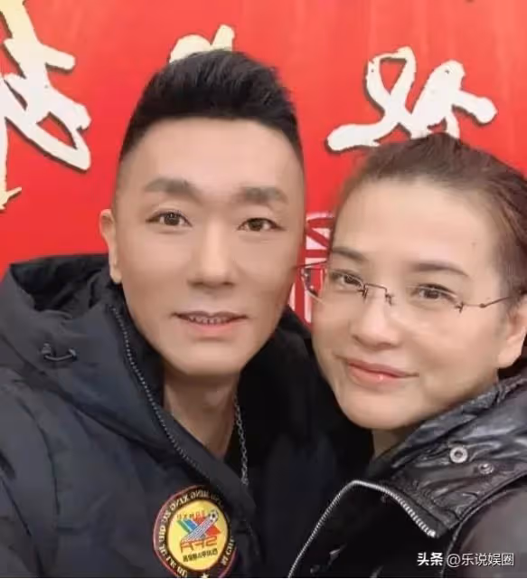 含笑:製作人老婆不離不棄,現是鐵路文工團國家一級演員