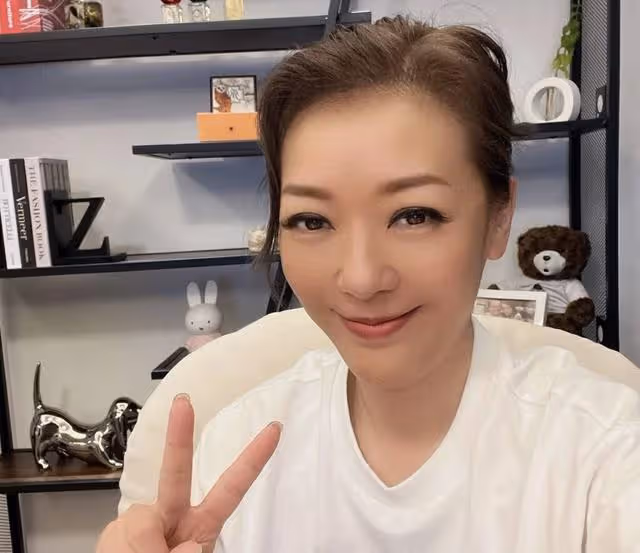 TVB知名氣質美女突然離巢！在內地做網紅，戀上有婦之夫至今未婚