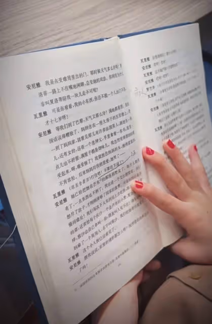 孫莉曬一家五口溫馨日常,黃磊多多牽手弟弟,妹妹塗指甲油愛臭美