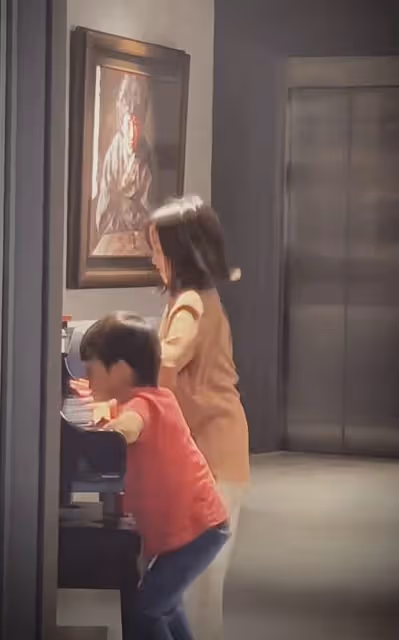 孫莉曬一家五口溫馨日常,黃磊多多牽手弟弟,妹妹塗指甲油愛臭美