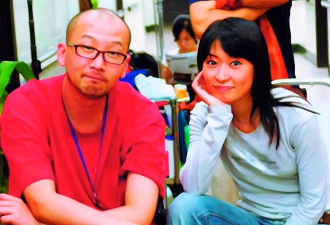 管虎梁靜被曝早已離婚!小三網上逼宮,控訴梁靜把她關進精神病院