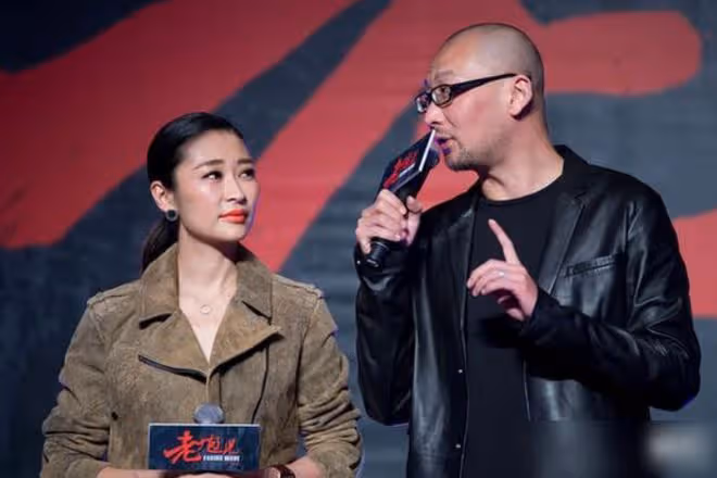 管虎梁靜被曝早已離婚!小三網上逼宮,控訴梁靜把她關進精神病院