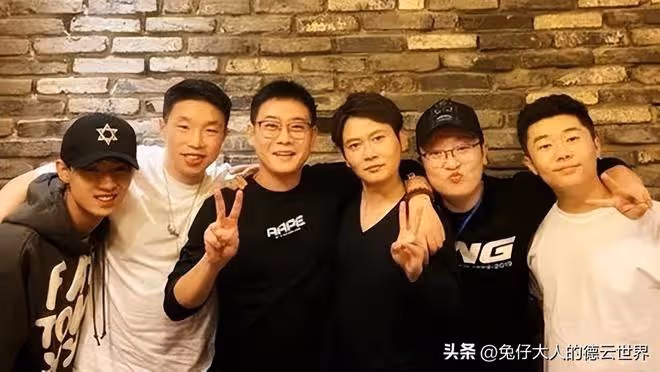 德雲社郭德綱發文,曬相聲大會節目引熱議,老郭對觀眾真用心