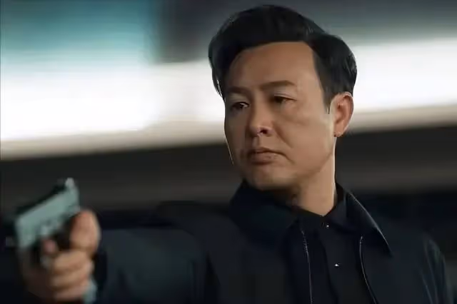 張頌文慘痛經歷被曝!因環保撿垃圾被劇組扔沙漠,張紀中被罵上熱搜