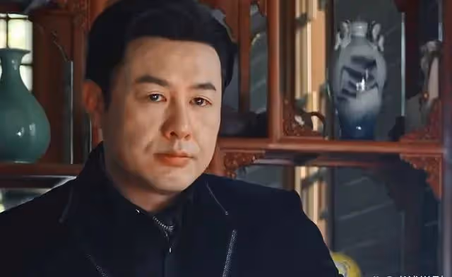 張頌文慘痛經歷被曝!因環保撿垃圾被劇組扔沙漠,張紀中被罵上熱搜