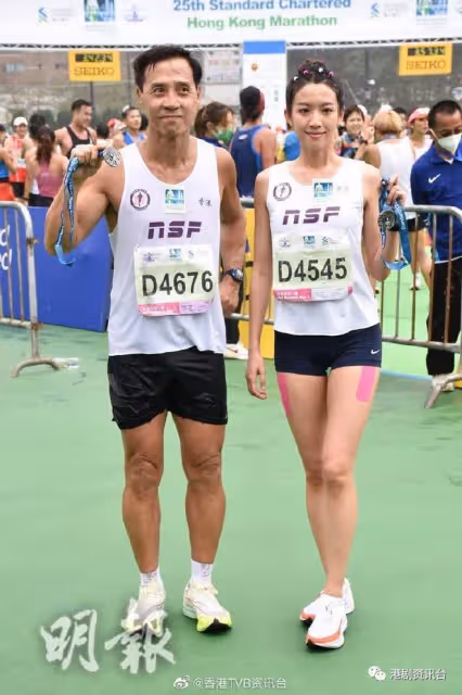 渣馬2023｜周潤發1:03:58完成10K賽 蔡思貝時隔5年再跑半馬