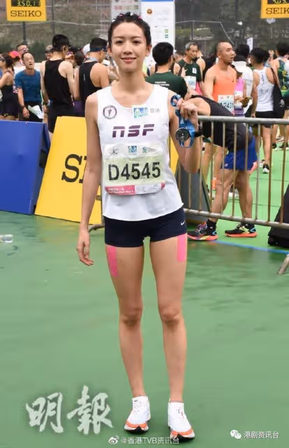 渣馬2023｜周潤發1:03:58完成10K賽 蔡思貝時隔5年再跑半馬