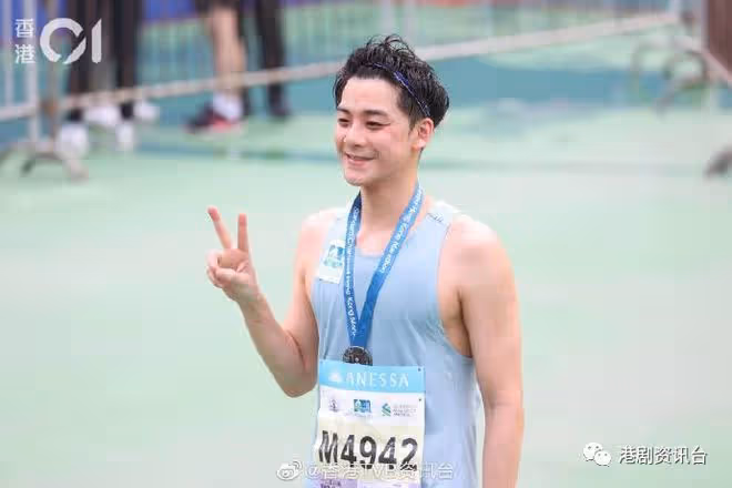 渣馬2023|周潤發1:03:58完成10K賽 蔡思貝時隔5年再跑半馬