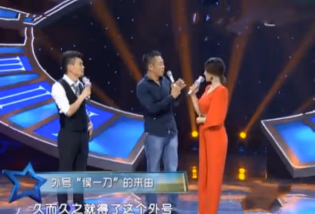 演員侯勇:和第三任小20歲妻子恩愛甜蜜,前妻卻因患病單身至今