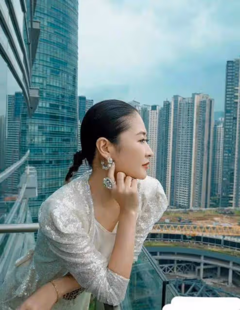 把小三送進精神病院?著名導演管虎的老婆梁靜,是有多狠