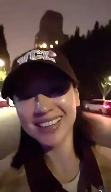 董潔:被傳復合後素顏打球很蒼老,兒子顏值遭吐槽,不帥但單純