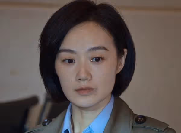 參演《甄嬛傳》走紅,如今素顏客串《狂飆》,戰菁一還是那麼美